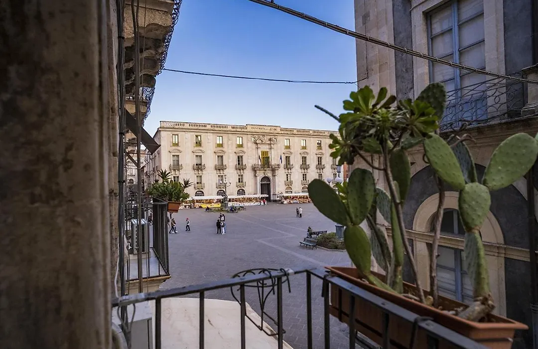 Charme Catania Central Suites-1